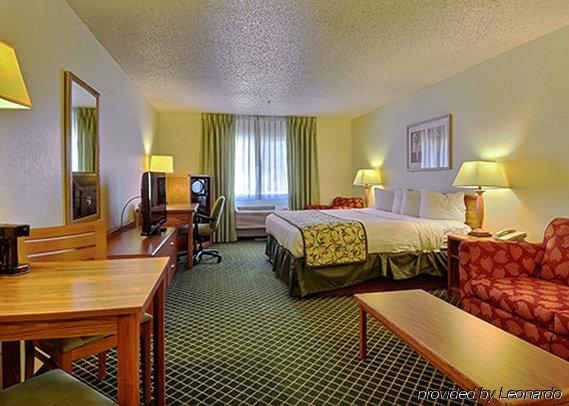 Quality Inn & Suites Golden - Denver West Лейквуд Экстерьер фото